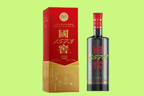 察哈尔右翼中旗回收国窖1573.jpg